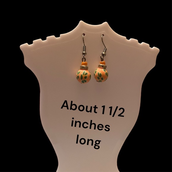 Jewelry - Handmade dangle earrings